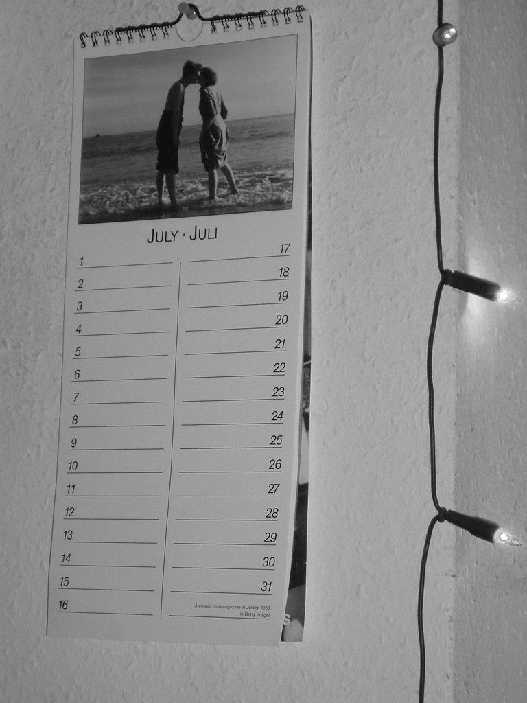 Desk calendar marking a quarterly tax deadline